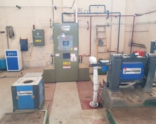 Induction melting furnaces with a capacity of 30 Kg each